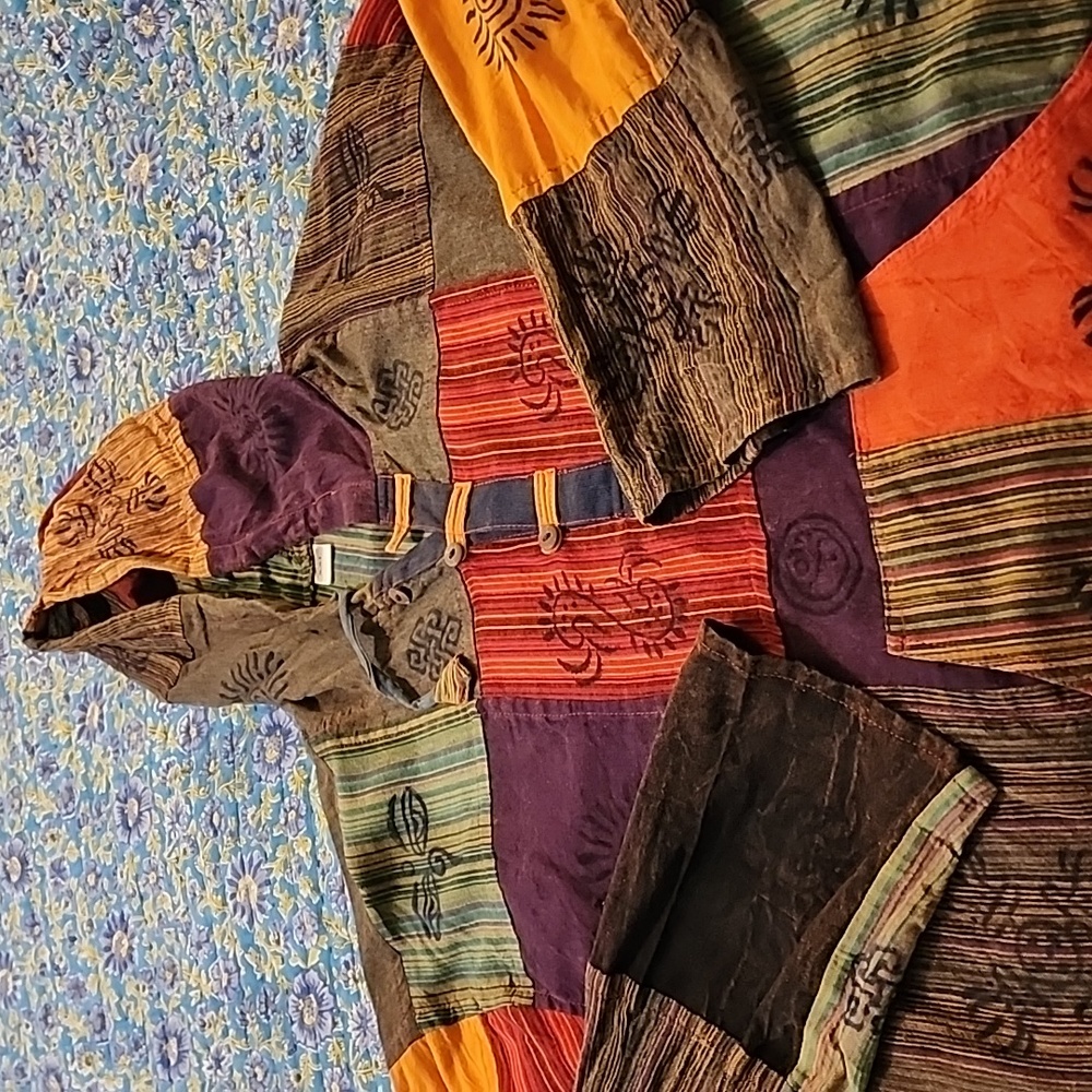 Hooded cotton XXL multi-colored lightweight pullon shirt, made in Nepal.
